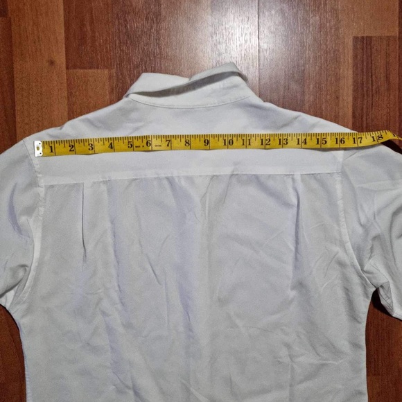 UNIQLO Woman’s Button Down Shirt | White | Size S - M - Picture 9 of 10